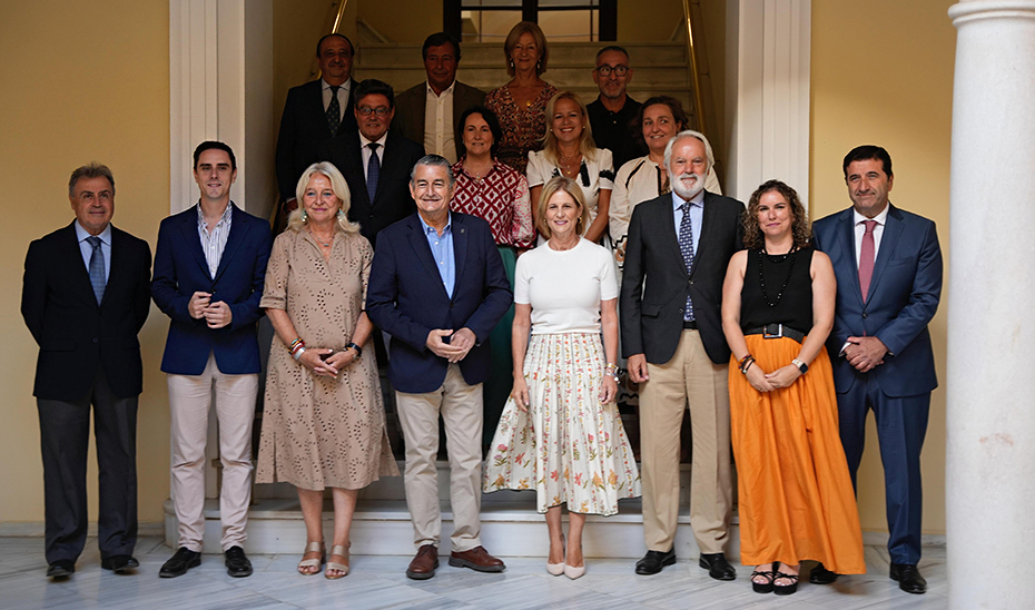 Antonio Sanz visita el Ayuntamiento de Jerez de la Frontera